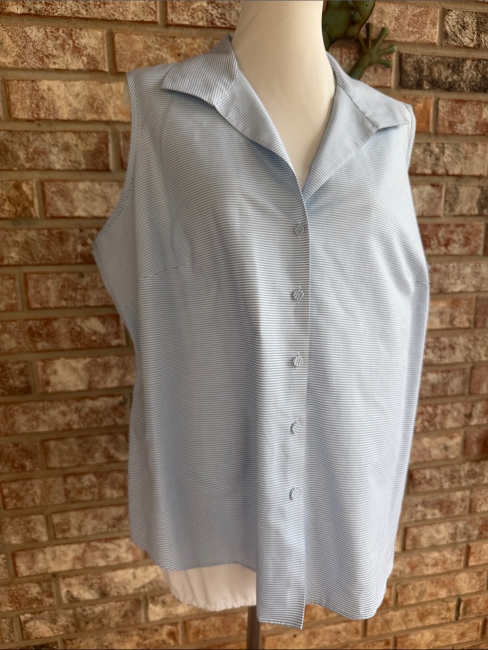 Talbots /Sleeveless Blue Stripe Collared Button-Front Top…200A - Picture 2 of 10